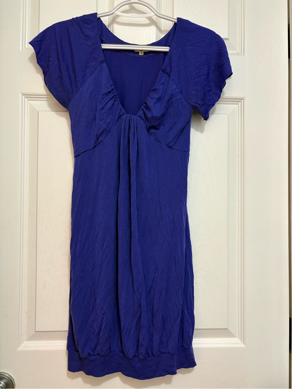 Aritzia Wilfred Deep V neck ruffle sleeve Short-Sleeve Tunic